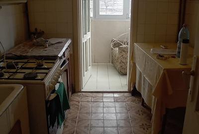 Apartament cu 3 camere decomandat în Lipovei - 2