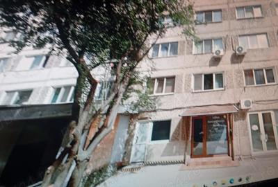 Proprietar vand garsoniera, et 2, Complex - 1