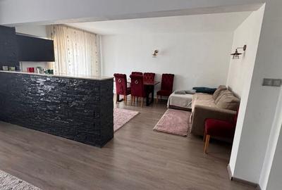 Apartament cu 3 camere decomandat în Coman - 1
