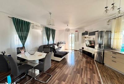 Apartament cu 3 camere decomandat în Lipovei