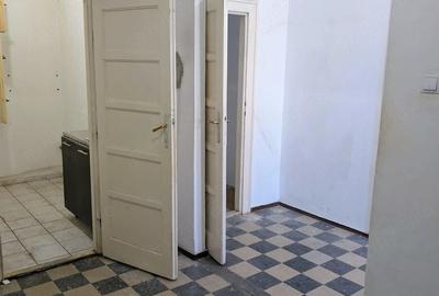 Apartament cu 3 camere decomandat în Central - 2