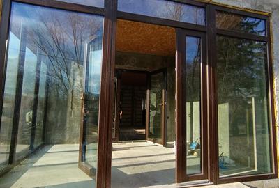 Casă cu Teren 1000 Mp în Central - 5