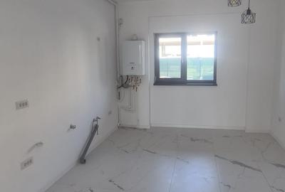 Apartament cu 3 camere semidecomandat în Tunari - 4