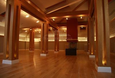 Heritage Home, Central - 2