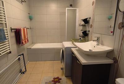 Apartament cu 2 camere decomandat în Vitan