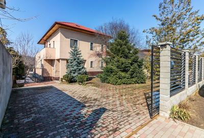 Casă cu 5 camere cu Teren 1097 Mp în Mogoșoaia