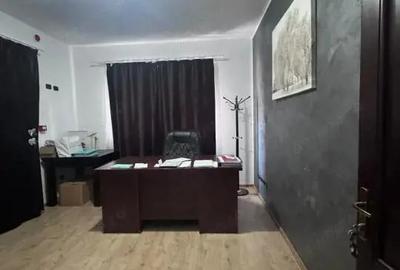Spațiu comercial, de 794 mp, în Central - 11