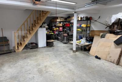 Casă cu 7 camere cu Teren 1800 Mp în Central - 9