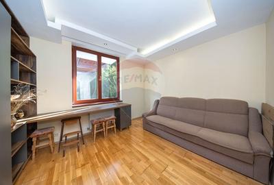 Casă individuală cu 8 camere cu Canalizare în Moieciu - 52