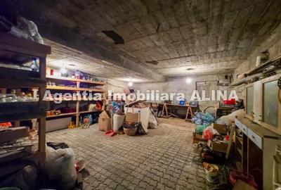 Casă cu 5 camere în Central - 2