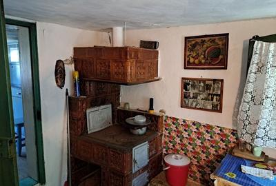 Casă cu 4 camere în Răchitoasa - 8