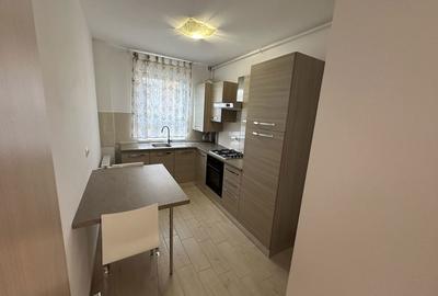 Apartament cu 2 camere decomandat în Tractorul - 1