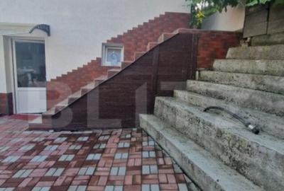 Casă cu 6 camere cu Teren 1120 Mp în Central