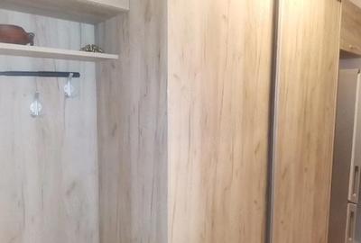 Garsonieră decomandată în Apărătorii Patriei