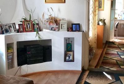 Casă cu 6 camere în Iezureni - 6