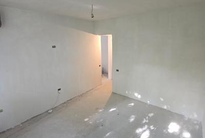 Apartament cu 2 camere semidecomandat în Țiglina 1