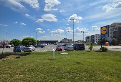 Spațiu comercial, de 113 mp, în Central - 8