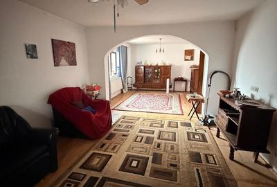 Casă cu 4 camere cu Teren 350 Mp în Agigea