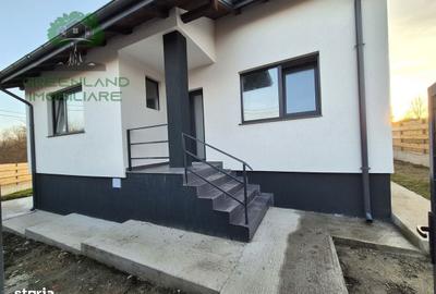 Casă cu 3 camere în Ciurbești - 2