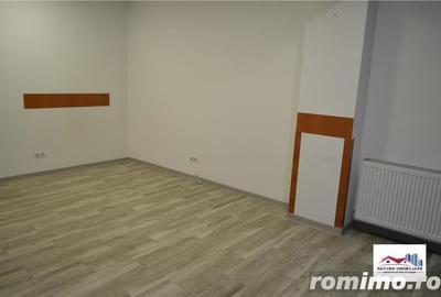 Apartament cu 3 camere decomandat în Tudor
