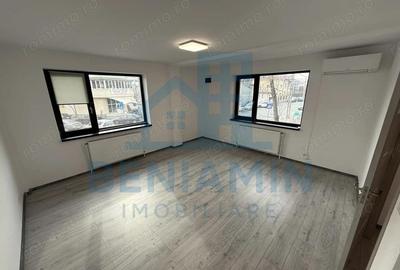 Spațiu comercial, de 90 mp, în Central - 3