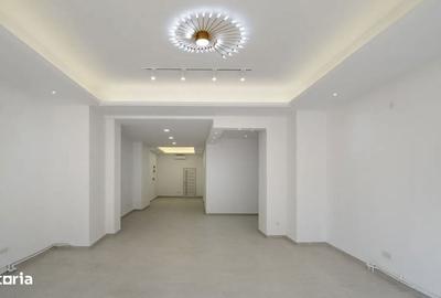 Spațiu comercial, de 130 mp, în Central - 3