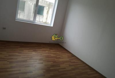 Casă individuală cu 6 camere cu Canalizare în Ultracentral - 11