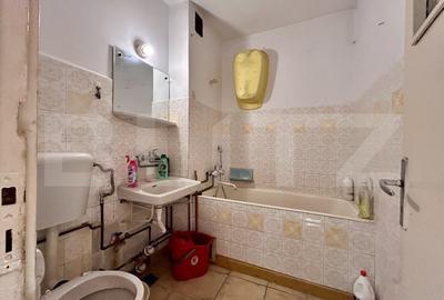 Apartament 2 camere vechi, pentru renovat, zona Democratiei, Sud - 6