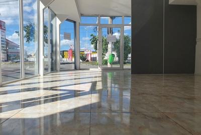 Spațiu comercial, de 46 mp, în Central - 6