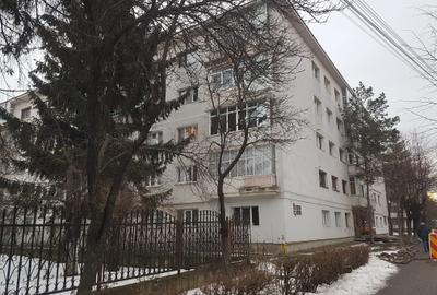 Apartament cu 2 camere decomandat, mobilat în 9 Mai
