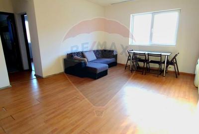 Apartament cu 3 camere semidecomandat, mobilat în Alfa - 3
