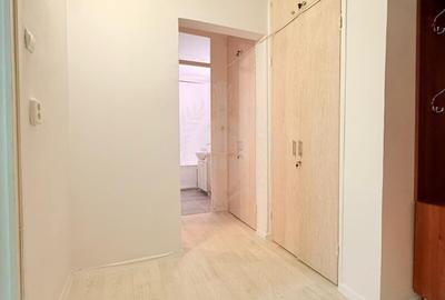 Apartament cu 2 camere decomandat în 9 Mai - 11