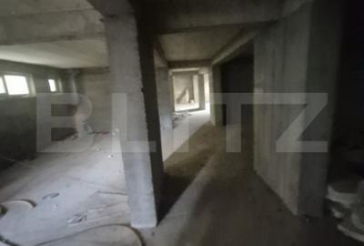 Spațiu comercial, de 600 mp, în Central - 4