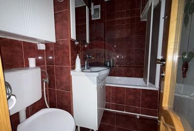 Apartament cu 3 camere de inchiriat in zona Casa de Cultura Constanta - 8