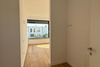 Proprietar  Casă de Vânzare Amber Forest - 14