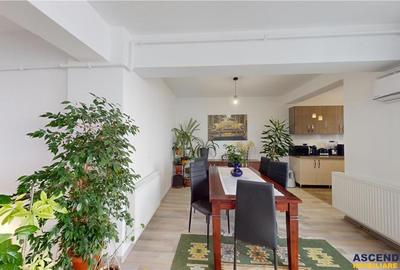 Pe 2 niveluri, Penthouse modern la bulevard, parcare si boxa, Tractorul Nou, Brasov - 8