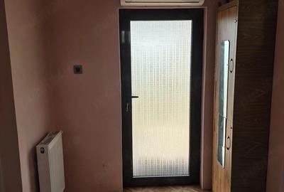 Casă cu Teren 1395 Mp în Central - 1