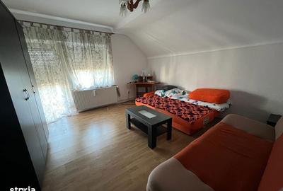 Casă cu 5 camere cu Teren 150 Mp în Central - 1