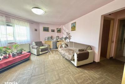 Apartament cu 3 camere, mobilat în Soarelui