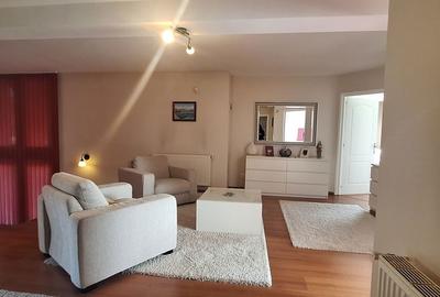 Casă cu 5 camere cu Teren 3100 Mp în Sud - 3