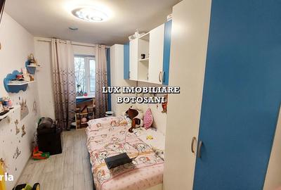 Apartament cu 3 camere decomandat în Central - 3
