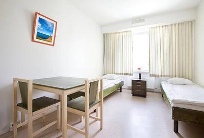 Casă cu 2 camere cu Teren 70 Mp în Piața Veche - 1