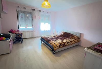 Vilă spațioasă de vanzare in Sanpetru zona Lempes Vilă spațioasă de vanzare in Sanpetru zona Lempes - 7