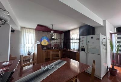 Casa cu priveliste spectaculoasa spre munte - Piatra Neamt - 20