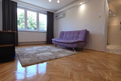 Apartament cu 3 camere decomandat, mobilat în Drumul Taberei