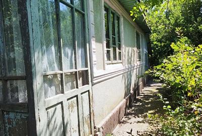 Casă cu 4 camere cu Teren 1600 Mp în Tovărășia - 1