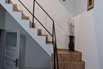 Casă cu 4 camere în Ultracentral - 2