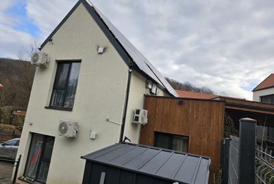 Casă cu 4 camere decomandat în Tăuți - 5