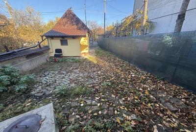 2 corpuri de Casă renovate + teren 125 mp Campina - 30