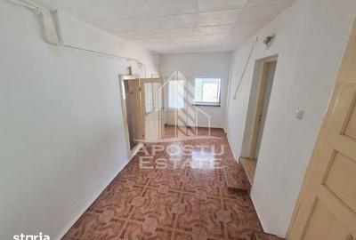 Casă cu 5 camere cu Teren 1450 Mp în Central - 8